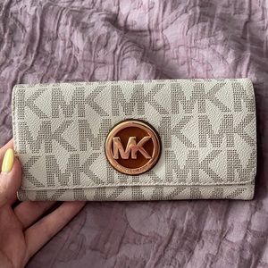 Michael Kors wallet